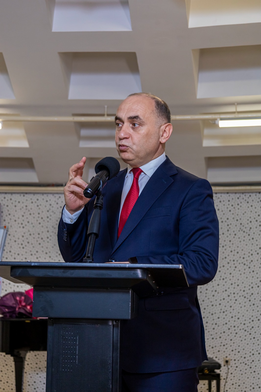 Uşaqlarda erkən inkişaf problemlərini necə müəyyənləşdirmək olar? - Bakıda mühüm konfrans